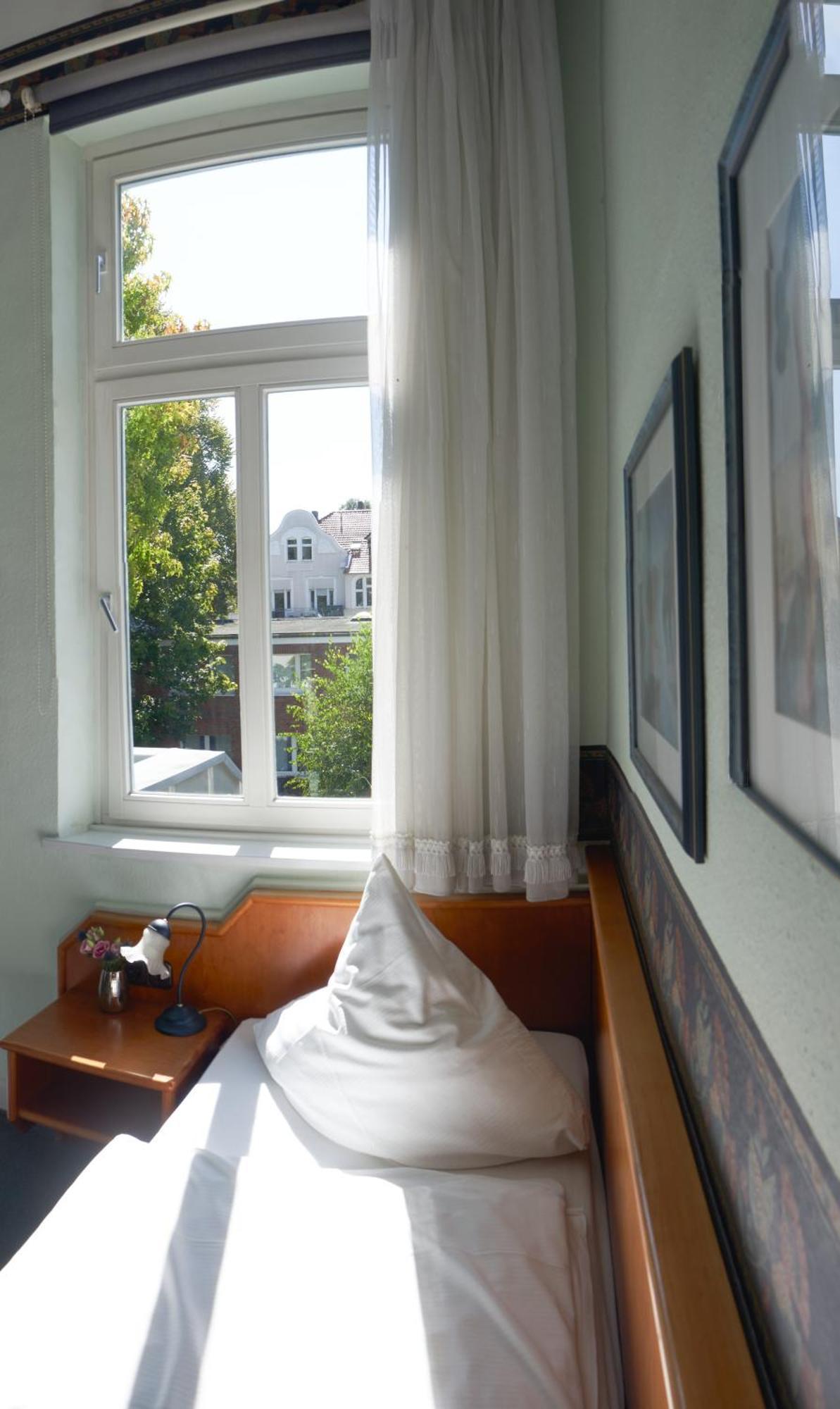 Pension Am Sueltebrunnen Бад-Эйнхаузен Экстерьер фото